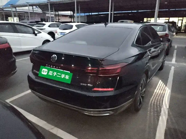 Volkswagen Passat — Фото автомобиля 6