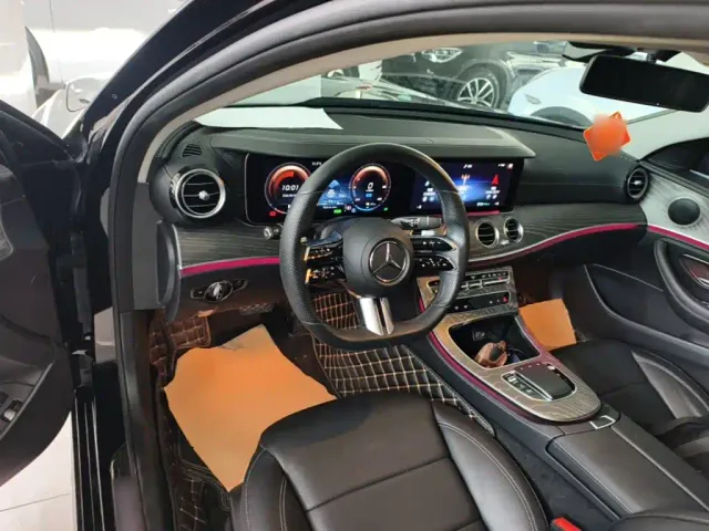 Mercedes-Benz E-Class — Фото автомобиля 9