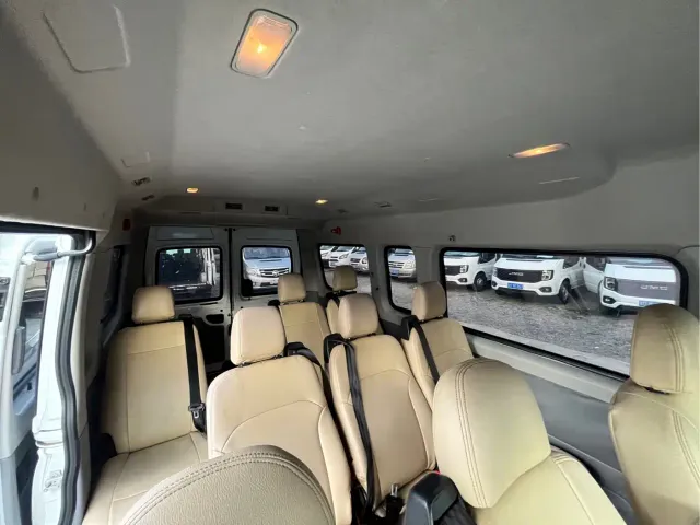 Maxus Xintu V80 — Фото автомобиля 12