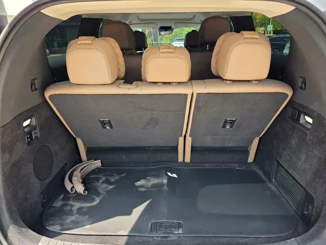Li Auto MEGA — Фото автомобиля 10