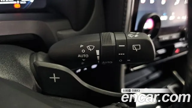 Toyota Alphard — Фото автомобиля 24