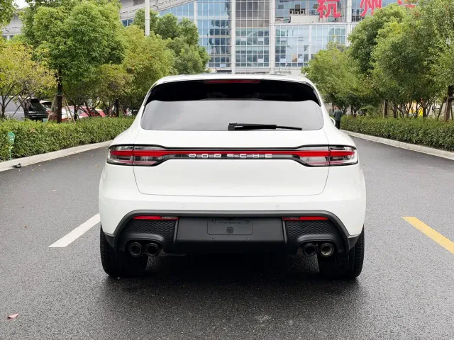 Porsche Macan — Фото автомобиля 12