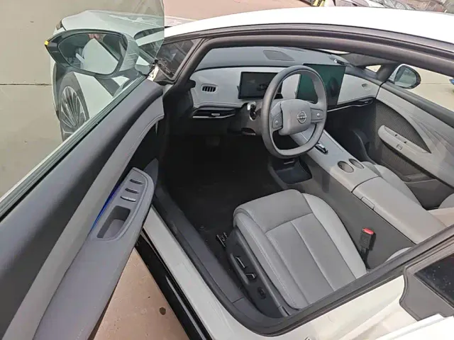 Nissan N7 — Фото автомобиля 15