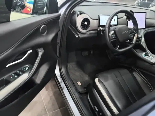 BYD Seal 05 DM-i — Фото автомобиля 15