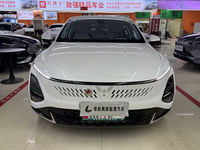 Wuling Starlight — Фото автомобиля 2
