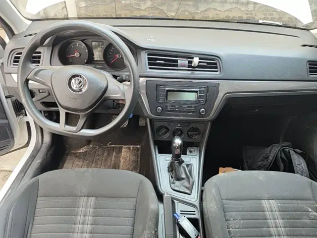 Volkswagen Lavida — Фото автомобиля 9
