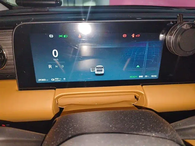 Leapmotor C11 — Фото автомобиля 7