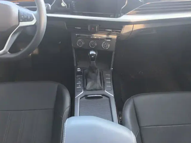 Volkswagen Passat — Фото автомобиля 16