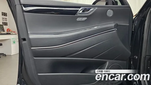 Genesis GV80 2.5T Бензин AWD — Фото автомобиля 24