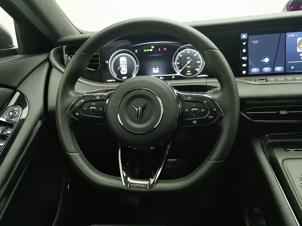 Voyah Auto VOYAH FREE 2025 318 259km 4WD Explorer Edition — Фото автомобиля 11