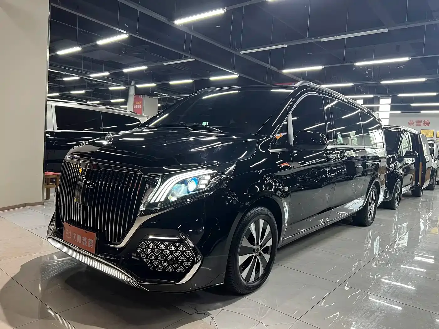 Mercedes-Benz Vito 2021 2.0T Business Edition 7-seater — Фото автомобиля 3