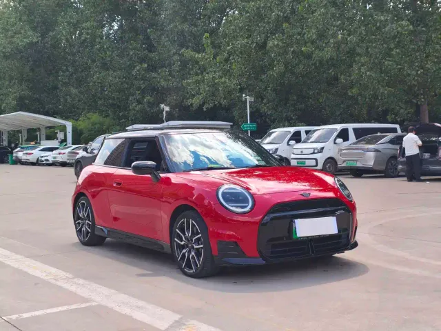 MINI Cooper — Фото автомобиля 3