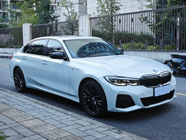 BMW 3 Series — Фото автомобиля 3