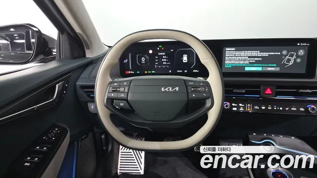 Kia EV6 — Фото автомобиля 12