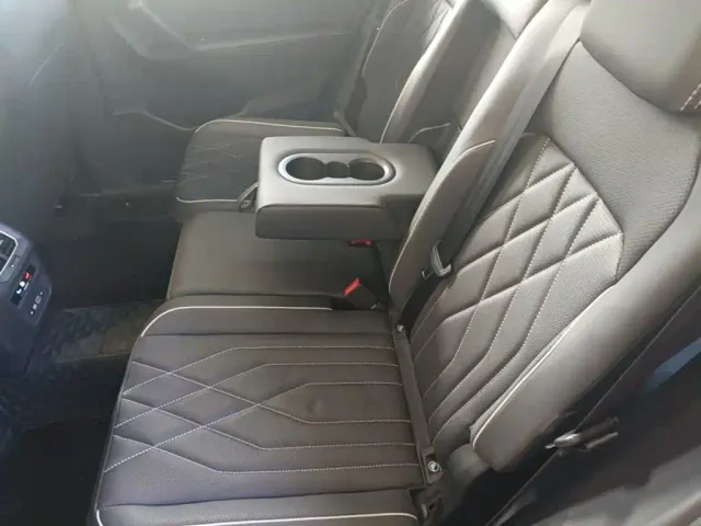 Volkswagen Tiguan L — Фото автомобиля 16