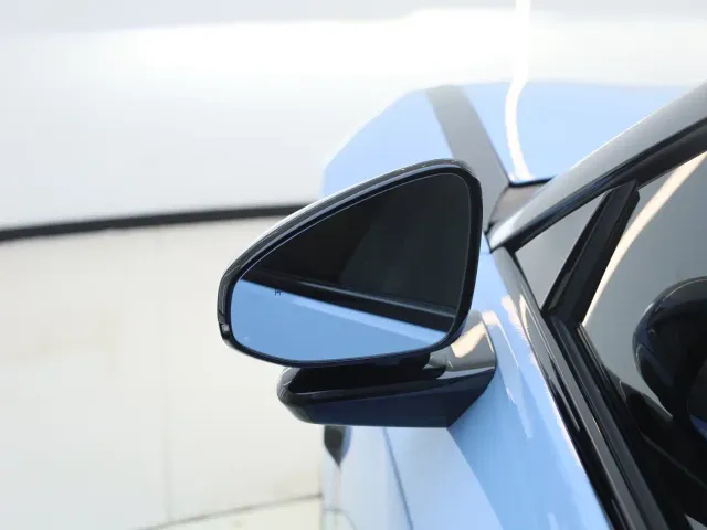 Xpeng P7 — Фото автомобиля 11