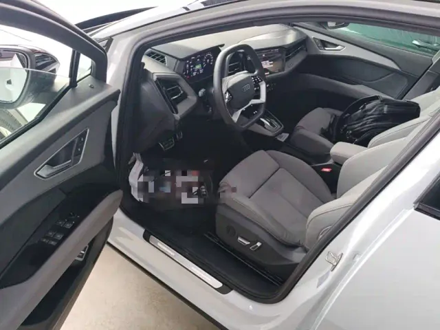 Audi Q5 e-tron — Фото автомобиля 15