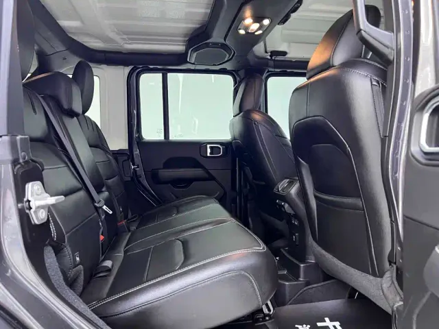 Jeep Wrangler 4xe — Фото автомобиля 20