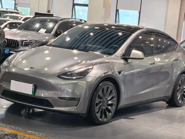 Фотография автомобиля — Tesla Model Y