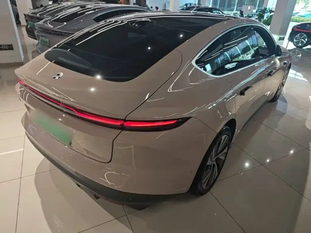 Nio ET5 — Фото автомобиля 6