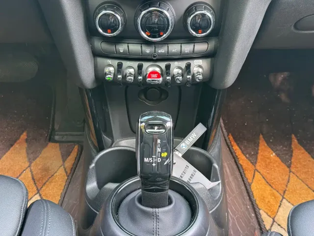 MINI Hatch — Фото автомобиля 12