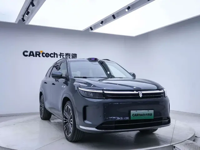 Aito M7 — Фото автомобиля 5
