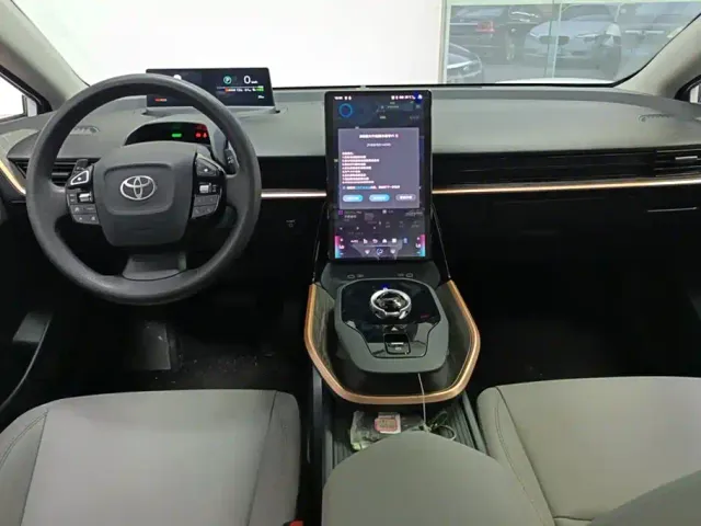 Toyota bZ3 — Фото автомобиля 12