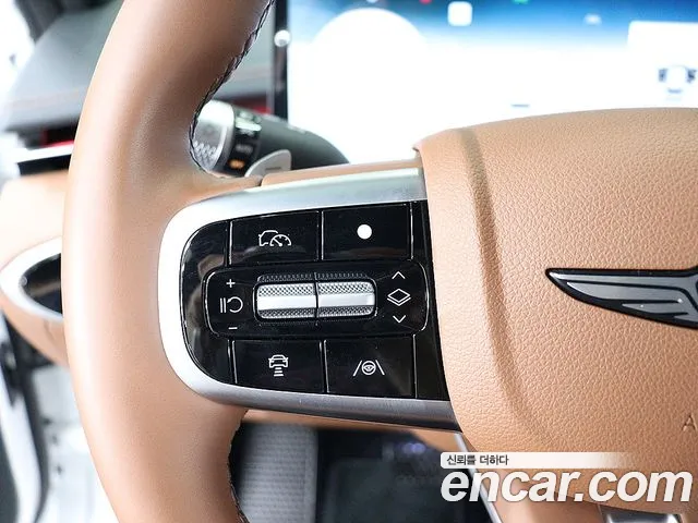 Genesis GV70 — Фото автомобиля 14