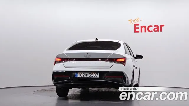 Hyundai Avante — Фото автомобиля 4