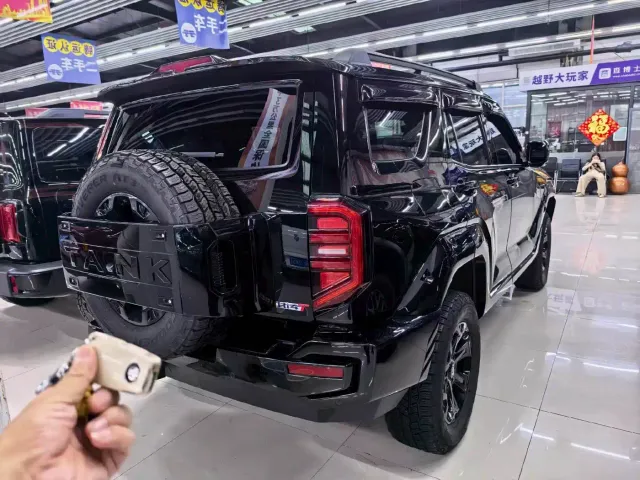 Tank Tank 400 New Energy 2024 Hi4-T Off-Road Edition — Фото автомобиля 8
