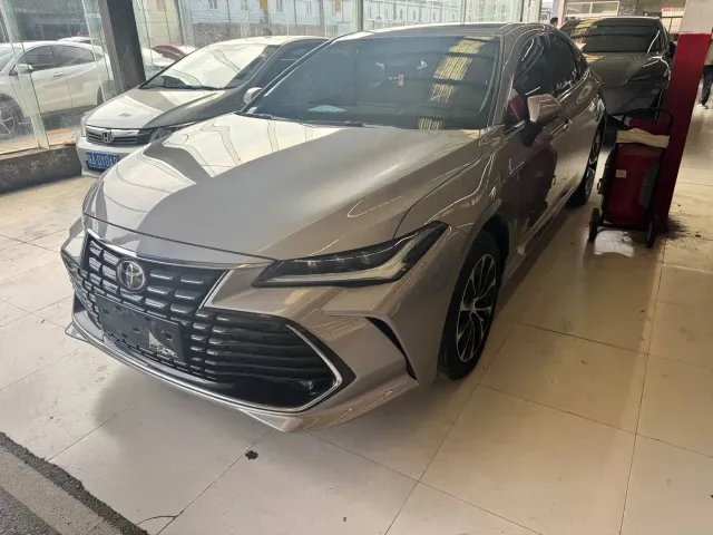 Toyota Avalon — Фото автомобиля 3