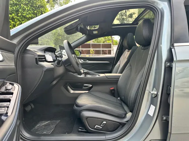 Geely Xingrui — Фото автомобиля 4