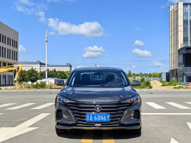 Changan Eado — Фото автомобиля 2