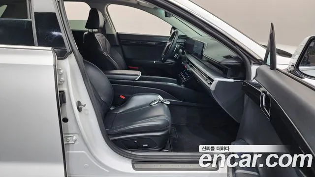 Hyundai Grandeur Grandeur (GN7) 2.5 Бензин 2WD — Фото автомобиля 11