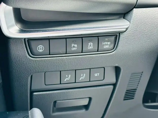 Mazda Axela — Фото автомобиля 9