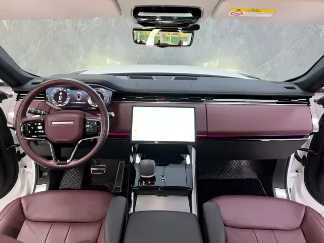 Land Rover Range Rover Sport — Фото автомобиля 11