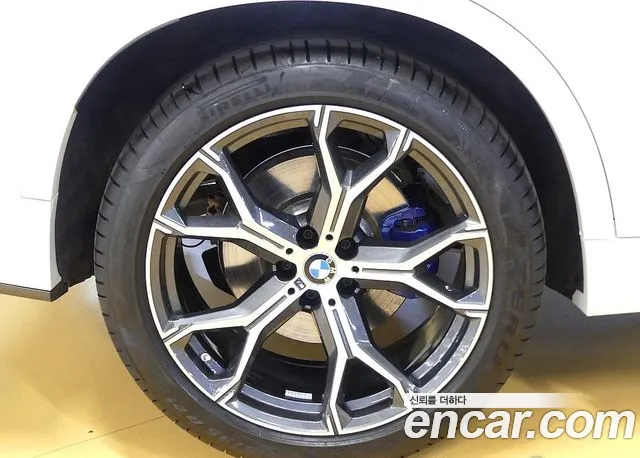 BMW X5 xDrive 40i M Sport — Фото автомобиля 5