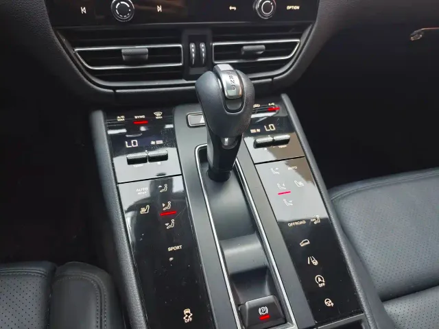 Porsche Macan — Фото автомобиля 13