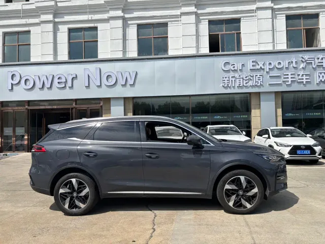 BYD Tang — Фото автомобиля 4