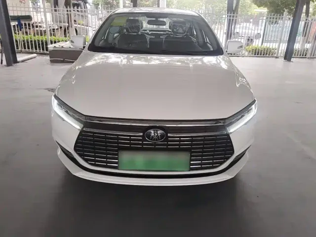 BYD Qin — Фото автомобиля 2