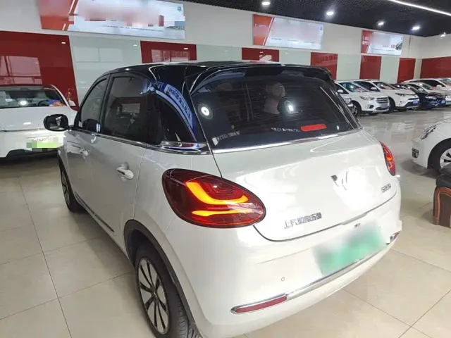 Wuling Bingo — Фото автомобиля 4