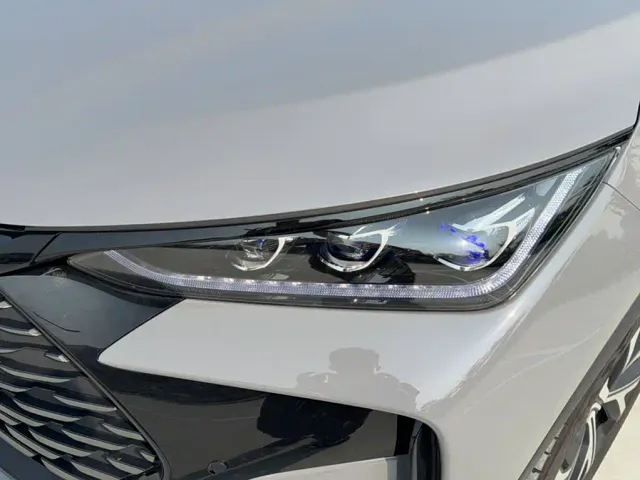 BYD Tang — Фото автомобиля 2