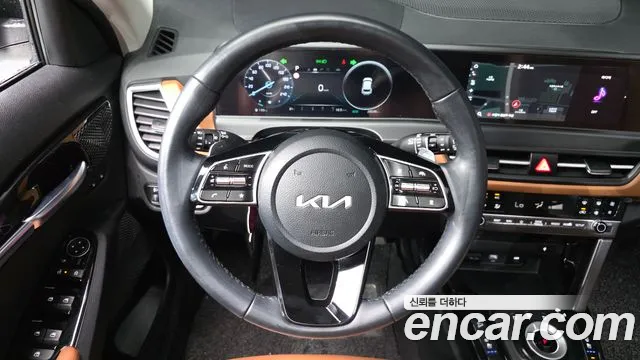 Kia Seltos Бензин 1.6 турбо 2WD — Фото автомобиля 14