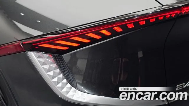 Kia EV6 — Фото автомобиля 21
