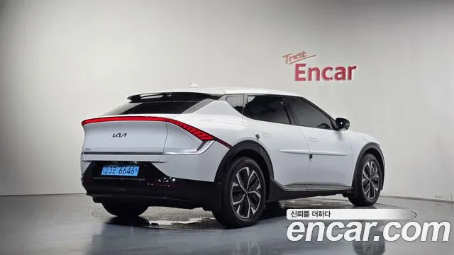 Kia EV6 — Фото автомобиля 2