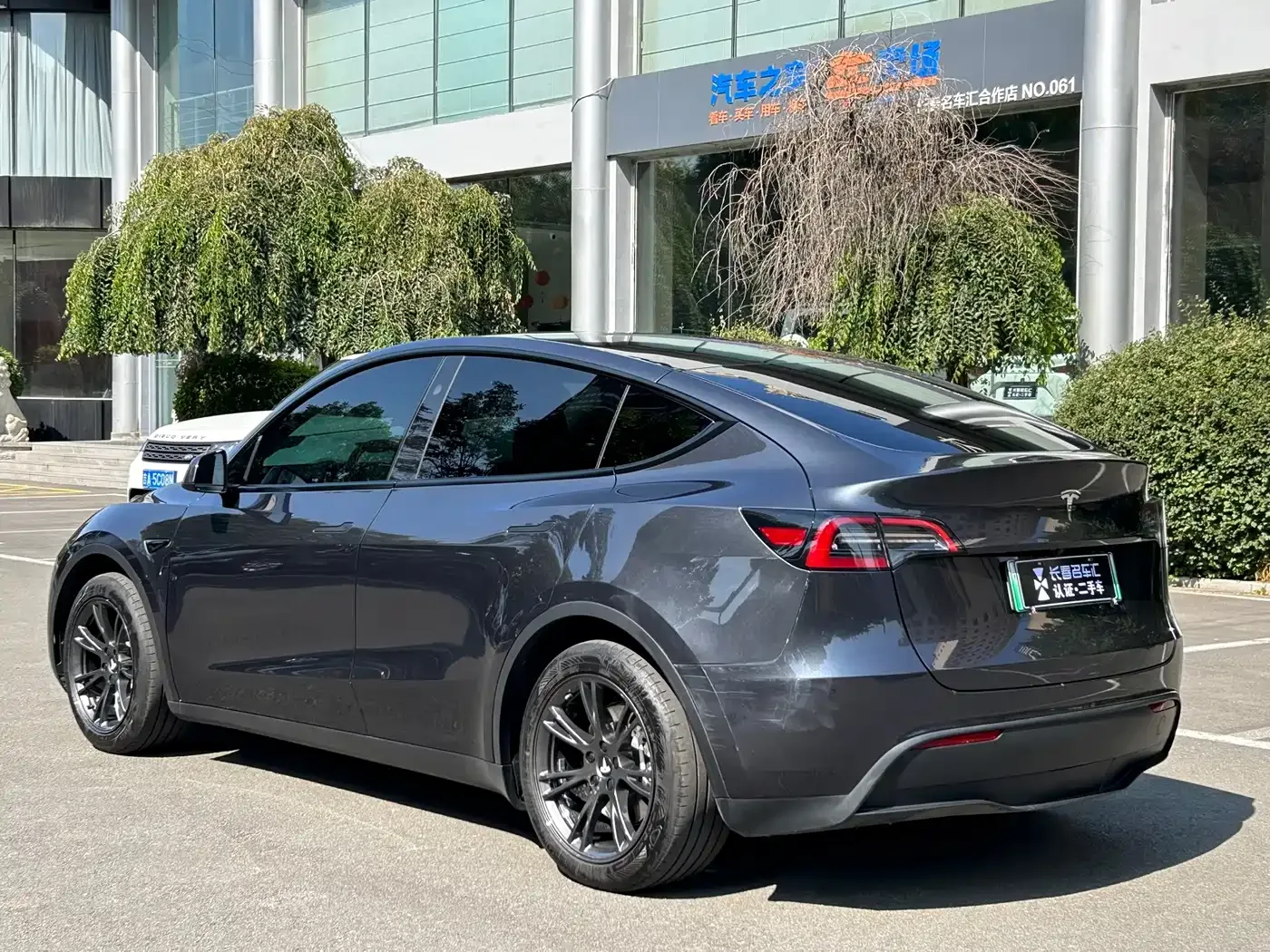 Tesla Model Y 2024 Rear-Wheel Drive Version — Фото автомобиля 7