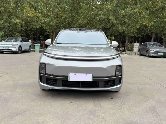Li Auto L8 — Фото автомобиля 2