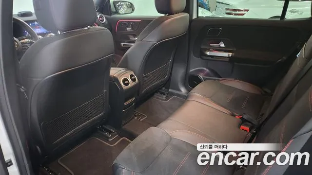 Mercedes-Benz EQB — Фото автомобиля 10
