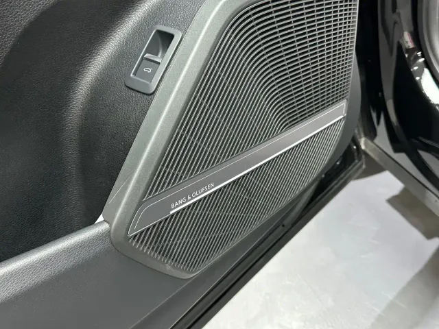 Audi SQ5 — Фото автомобиля 9