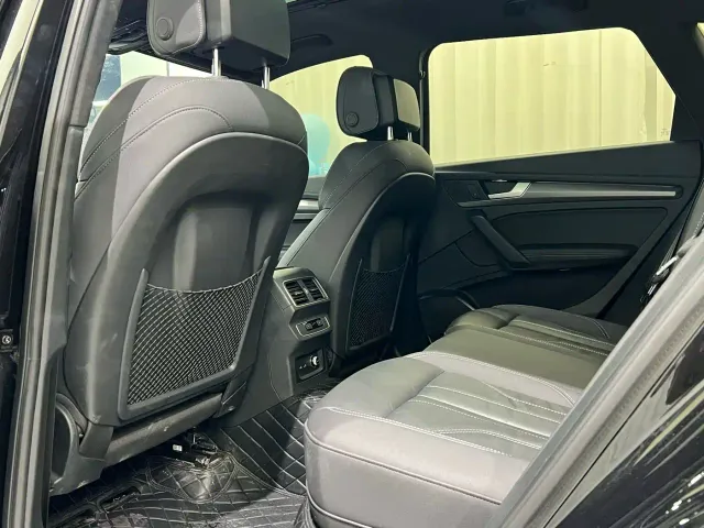 Audi Q5L — Фото автомобиля 5